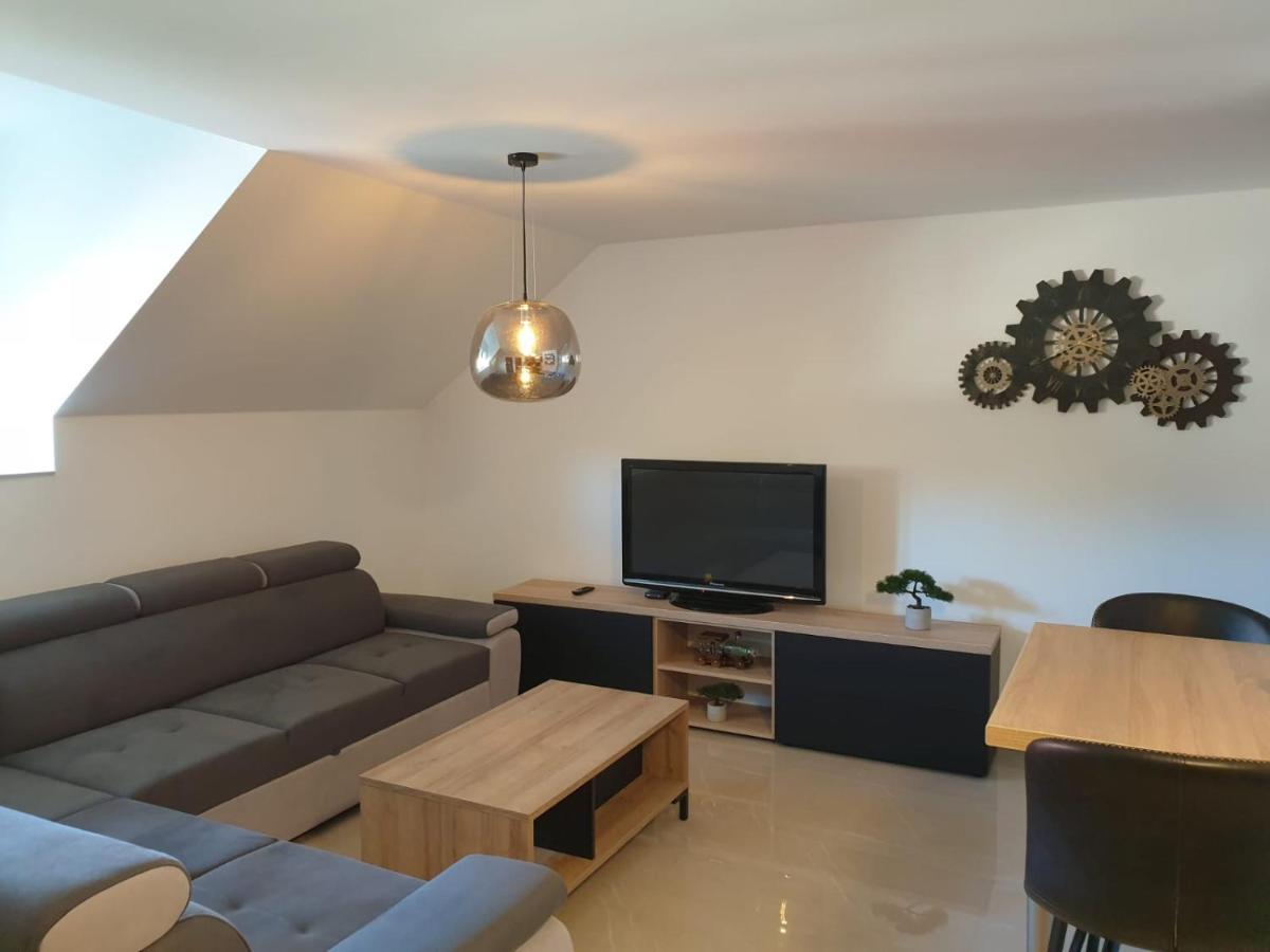 Apartmani New York Nova Gradiska Esterno foto