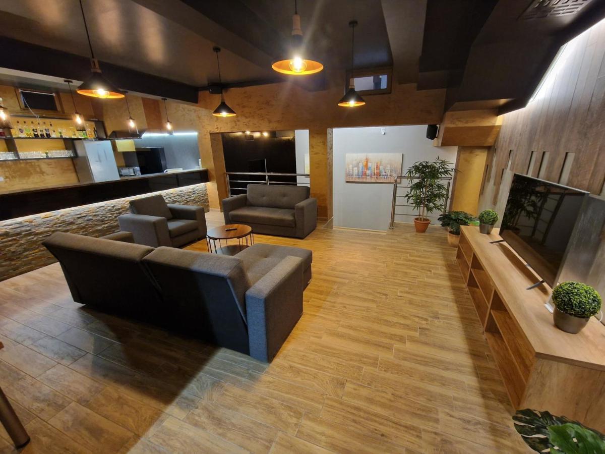 Apartmani New York Nova Gradiska Esterno foto